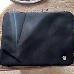 Targus Black 14” Laptop Sleeve with Button Detail
